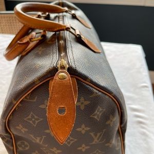 Louis Vuitton Speedy 35